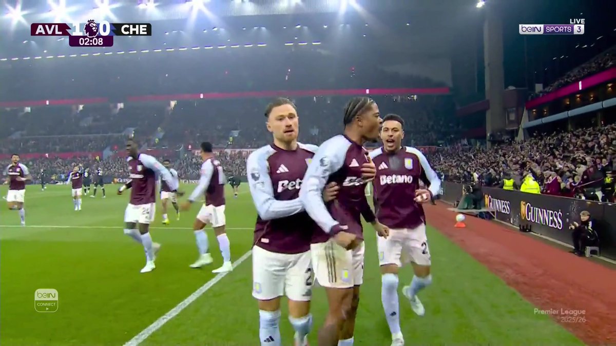 دوجلاس لويز يفتتح التسجيل لصالح أٍستون فيلا في شباك تشيلسي 