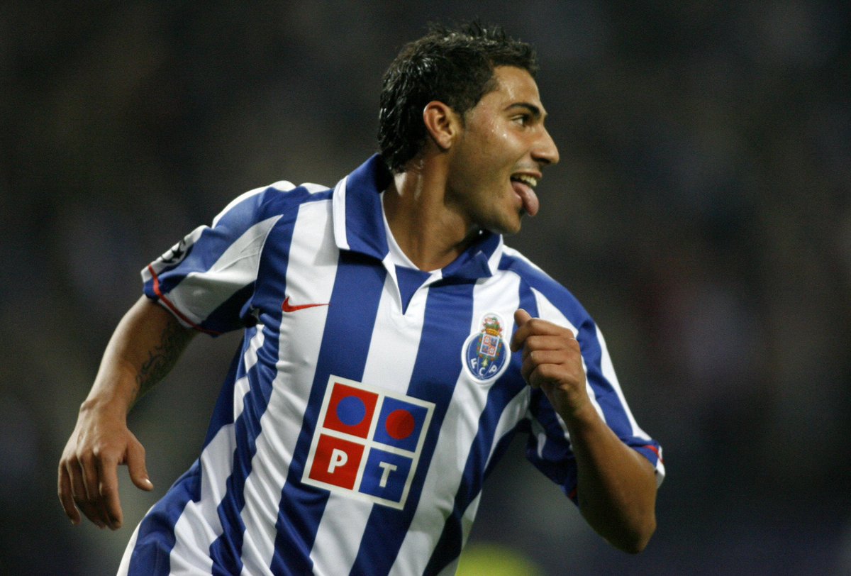 Maxi Araujo viens chez nous connaître la gloire de jouer et garnir le palmarès d’un club immense.

Fais comme t’es prédécesseurs, rejoins une institution à la hauteur de ton talent !