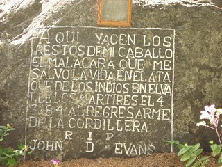 DerechaHippie's tweet photo. Ustedes, hijos de papis ausentes criados en departamento, ustedes repito no aman a los animales. 
No podrían hacerlo jamás para empezar porque no saben relacionarse con ellos sin humanizarlos.

Este gaucho tenía claro que su caballo no era un hijo de 4 patas https://t.co/mCjkTL7J5F