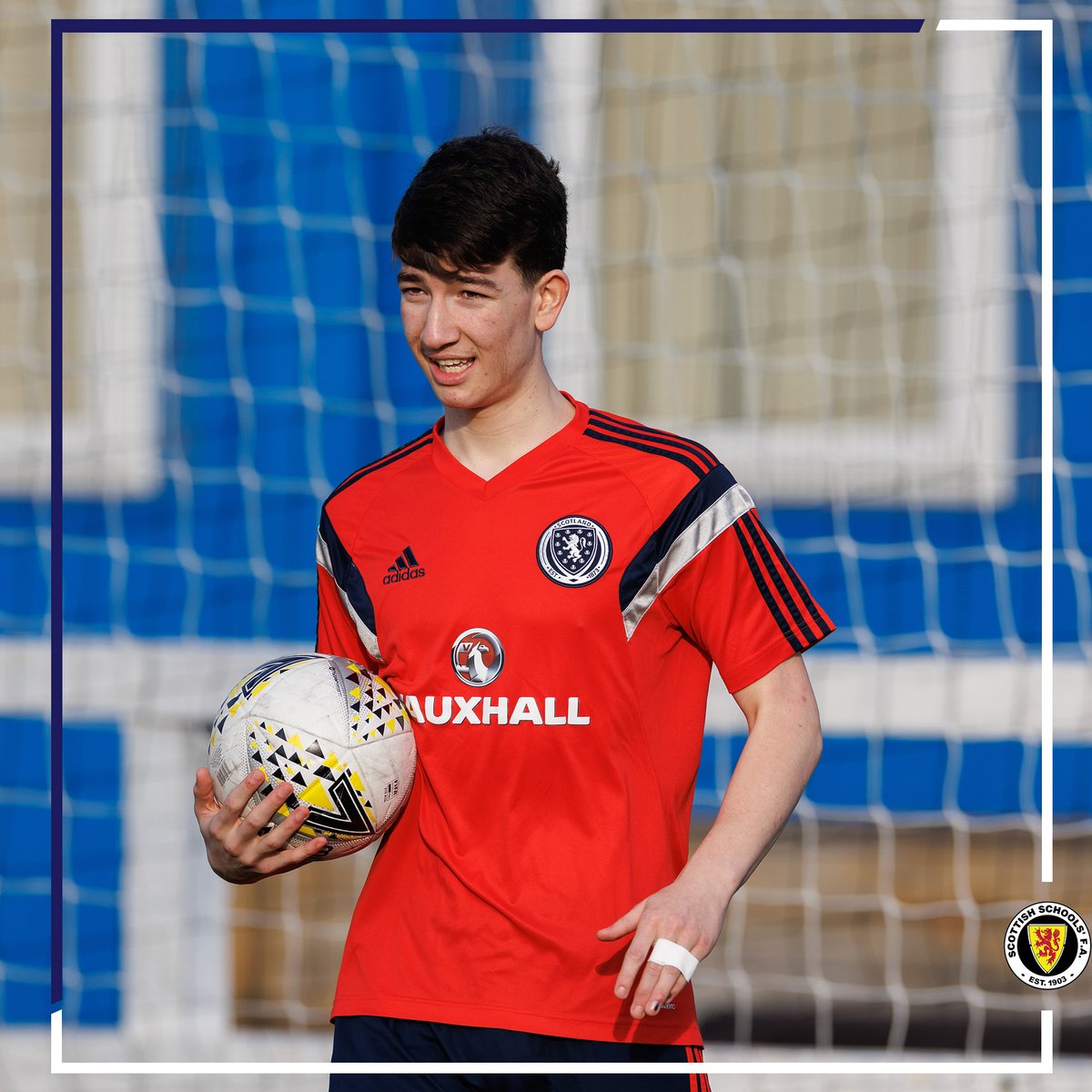 sschoolsfa's tweet photo. BOYS INTERNATIONAL 🏴󠁧󠁢󠁳󠁣󠁴󠁿 | Our Boys Under 18s squad training in the spring sunshine at Renfrew FC today in preparation for tomorrow's opening Centenary Shield game against Northern Ireland. More 📷 on our Facebook page ➡️ https://t.co/wUzvcbN6sP https://t.co/HqXqErY3Wc