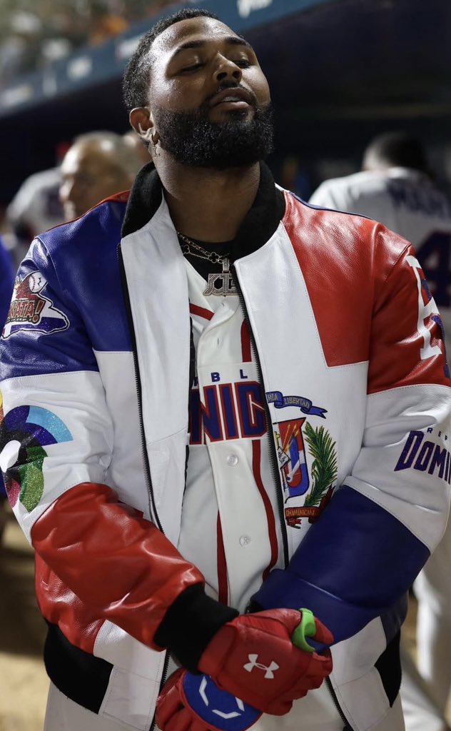 Junior Caminero está 5-5 vs Detroit en exhibición 🇩🇴🔥

Los Exit Velocity (EV)
118.5 MPH
112.5 MPH
110.1 MPH
107.8 MPH (HR)
101.1 MPH (3B)

Su batazo más “lento” ha sido 101 mph…

TA’ READY LA MÁXIMA🇩🇴⚾️🔥