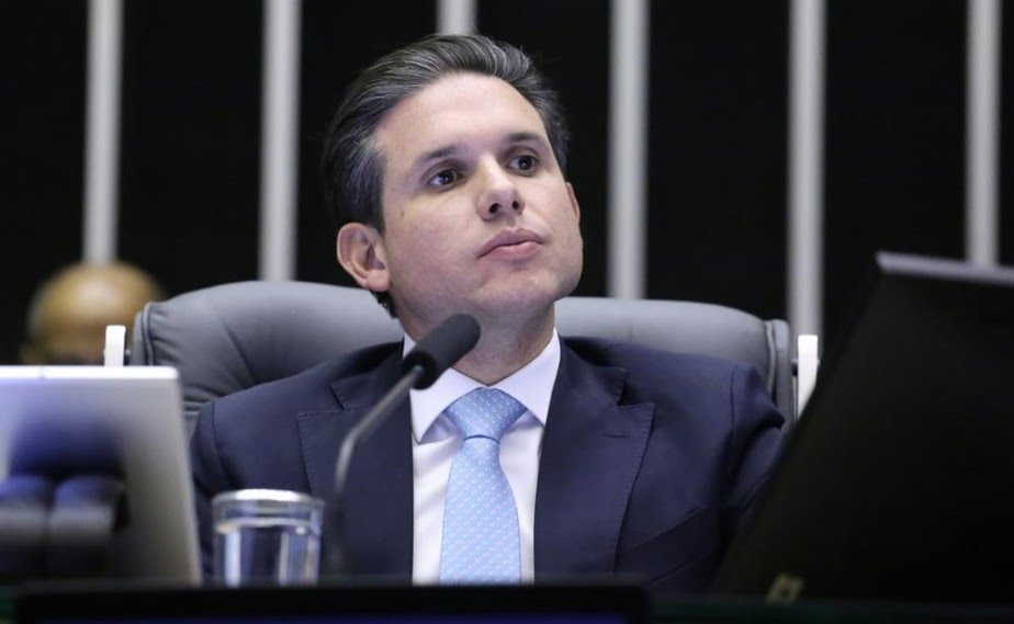 Insights_conj24's tweet photo. 🚨 ATENÇÃO: Após vazamento dos 18 deputados da Direita, incluindo Nikolas Ferreira e Arthur Lira, no WhatsApp de Daniel Vorcaro, Hugo Motta decide não priorizar CPI do Banco Master

Quando a Direita está metida em corrupção o Congresso deixa impune.
