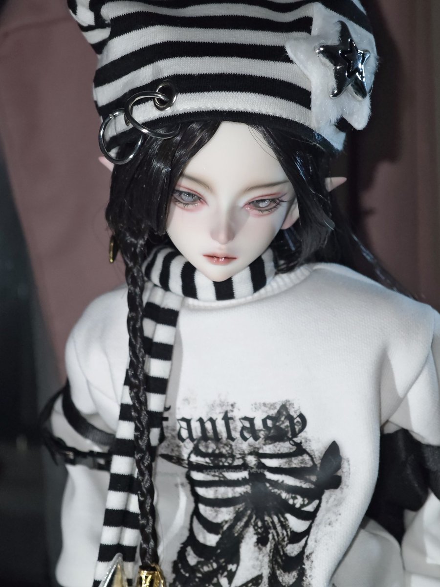 离殷inky/低浮上 (@liyin_inky) on Twitter photo 