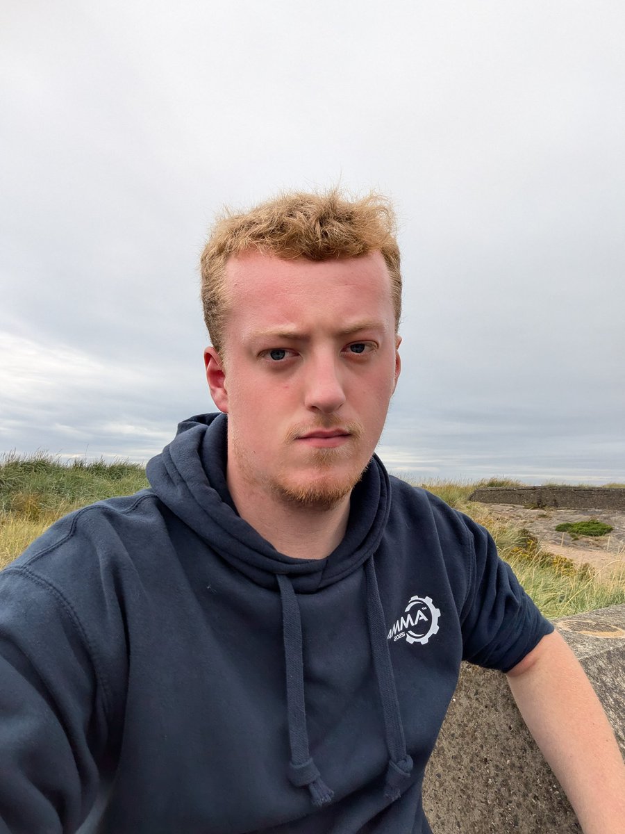 BlakeHusky🐾🦴 tweet media