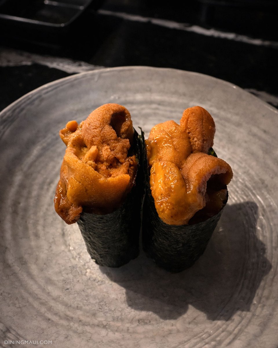 diningmaui's tweet photo. Oao Wailea feels like a lively little sushi hideaway in Wailea Gateway, polished but not stuffy. It’s the kind of spot where the room has energy, the fish is fresh, and the menu leans into “wow” bites (fitting, since they even say Oao is pronounced “Wow!”). #MauiRestaurants https://t.co/SxXrK9VGXl
