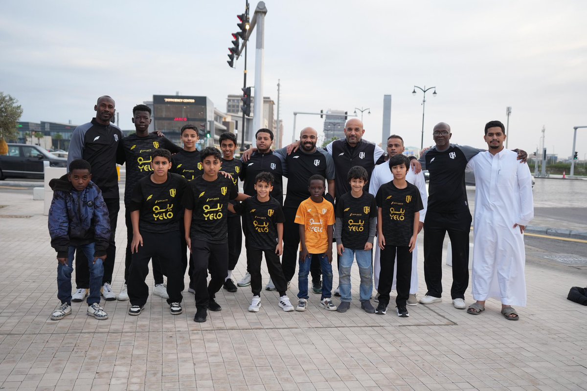 DhahranAcademy's tweet photo. إيمانًا بدورنا المجتمعي وبالتعاون مع @YeloDrive ، #أكاديمية_الظهران تنفذ مبادرة توزيع وجبات الإفطار على الصائمين 

معاً لنشر الخير 🌙💛 https://t.co/IMnADJWU2G