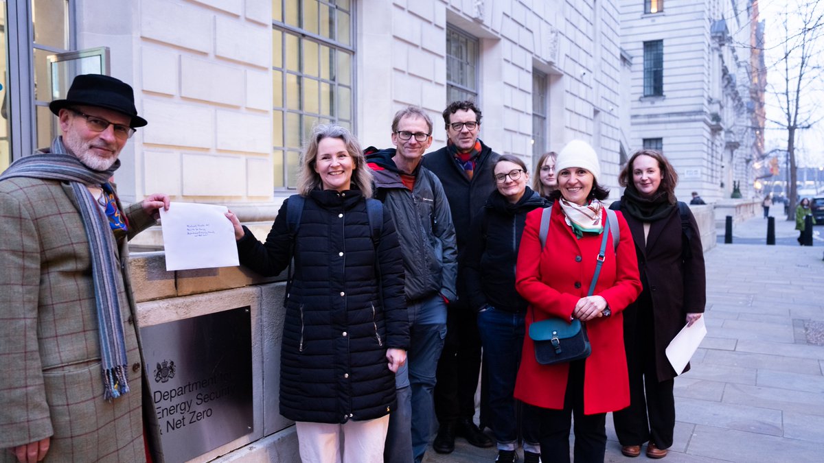 uptheenergyuk's tweet photo. Today we handed in our letter calling on Government to #UpTheEnergy on community power!  

We welcome the ambition set out in the #LocalPowerPlan &amp; #WarmHomesPlan commitments  
Now we need delivery at scale  

#CommunityEnergy is ready  

Read the letter: https://t.co/r4e5kC3Quq https://t.co/5HCFulmgjo