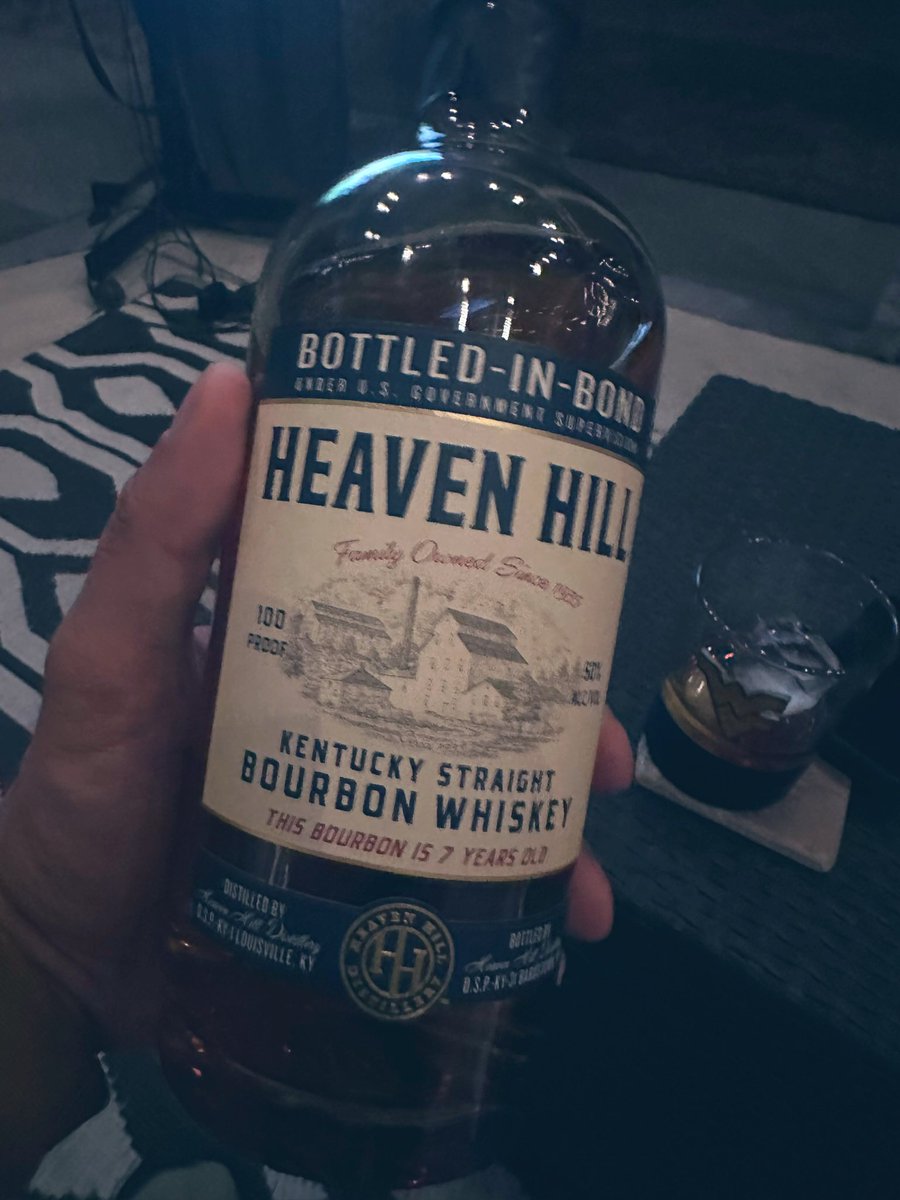 antwanharris's tweet photo. I actually enjoyed a glass yesterday @heavenhill cheers! 🥃 https://t.co/coXaDN1wH0