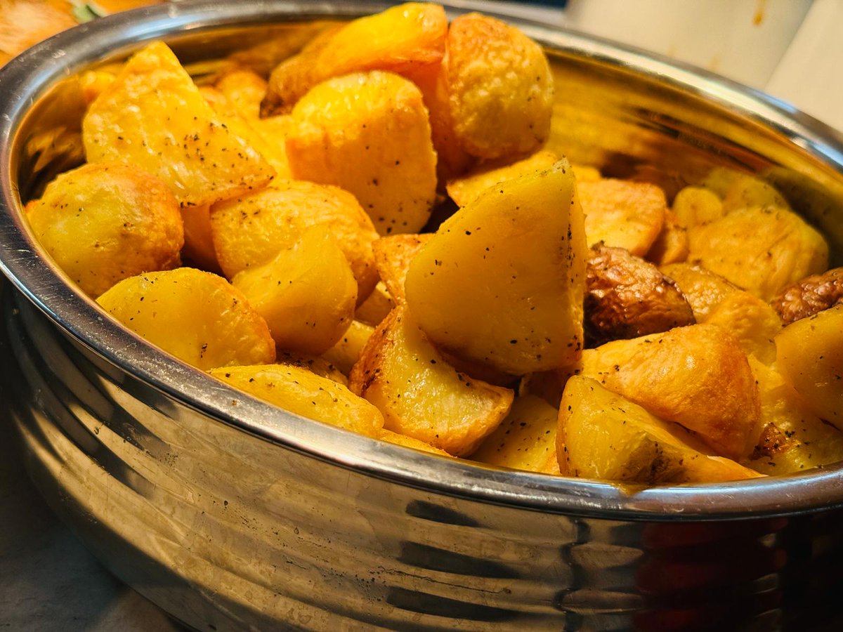 Holroyd Howe @Kingsmac tweet media