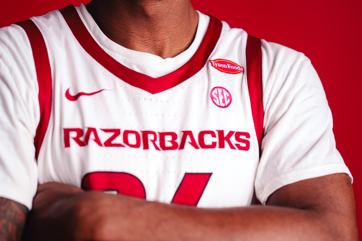 RazorbackMBB's tweet image. Game time just got bigger.

#OneRazorback | @TysonFoods
