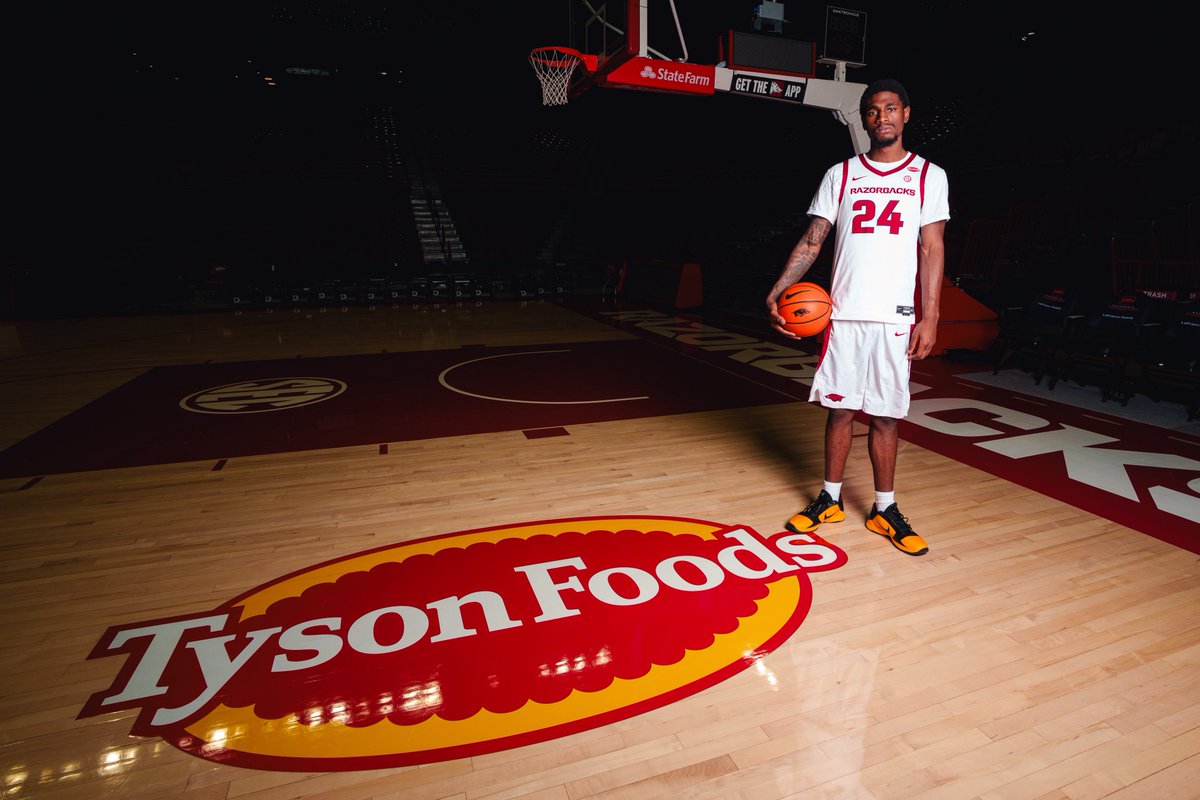 RazorbackMBB's tweet image. Game time just got bigger.

#OneRazorback | @TysonFoods