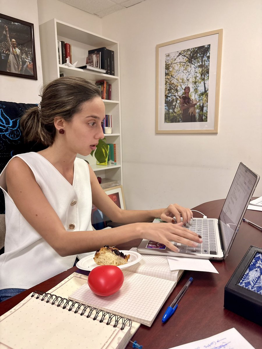 Cam Martínez tweet media