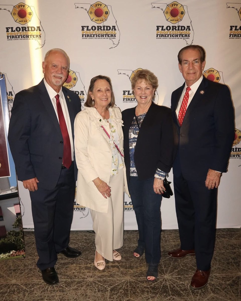 Ed Hooper tweet media