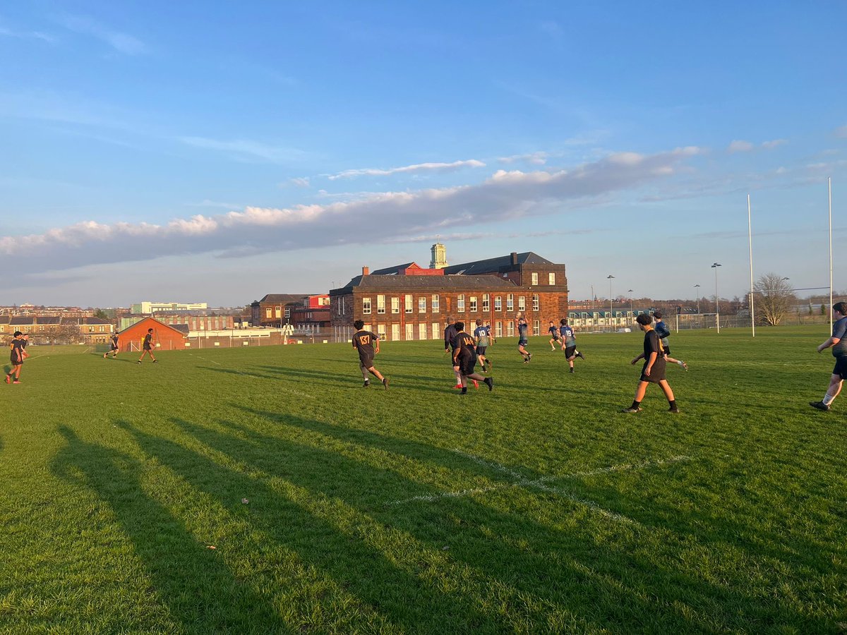 St Thomas Aquinas PE tweet media