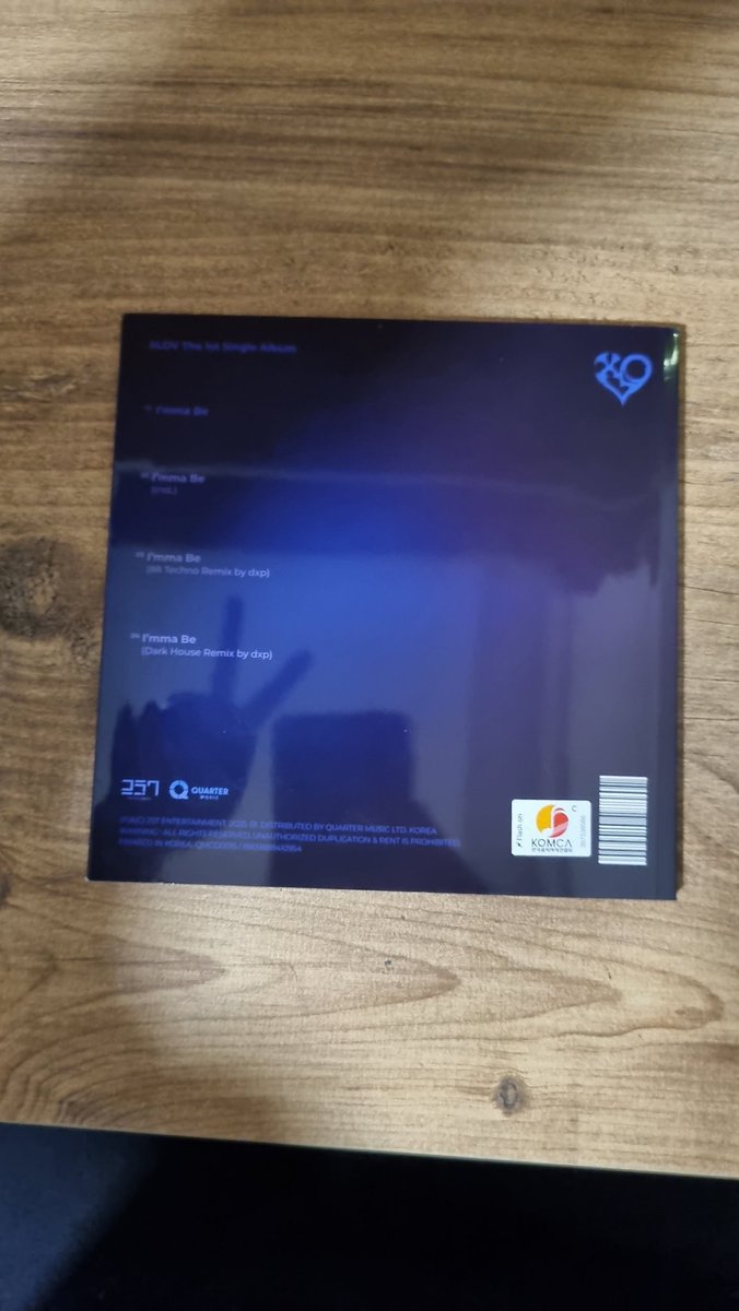 elyza 🐱 tweet media