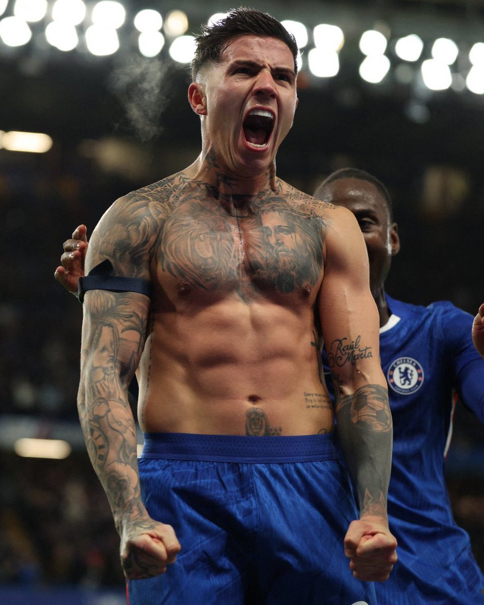 Es un escándalo lo de Enzo Fernández en la Premier League.

El mejor argentino actualmente.