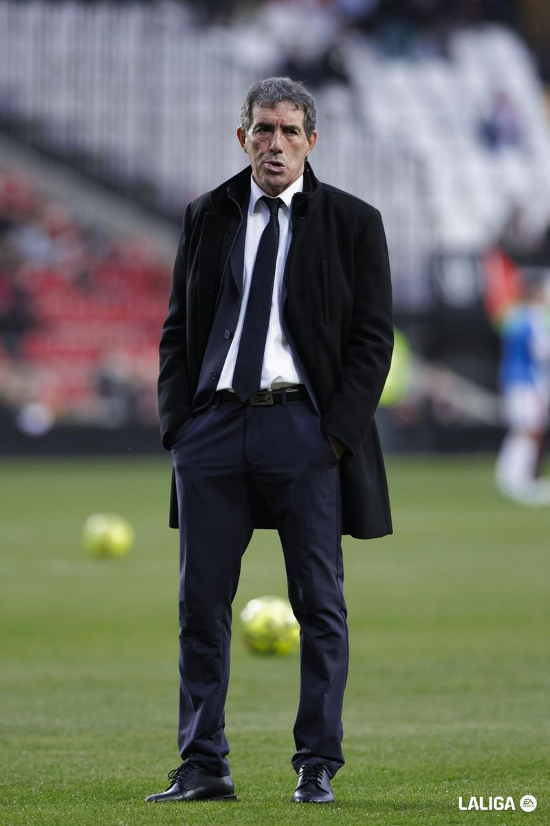 DeportesCopeA's tweet photo. ⚡️ Guillermo Almada en @DAZN_ES:

🪫 “Nos ha pasado factura el partido contra el Atlético. Los jugadores estaban sin chispa, muy cansados”

✖️ “Ha sido el peor partido desde mi llegada”

#RayoRealOviedo https://t.co/4ZVe4Gqjsx