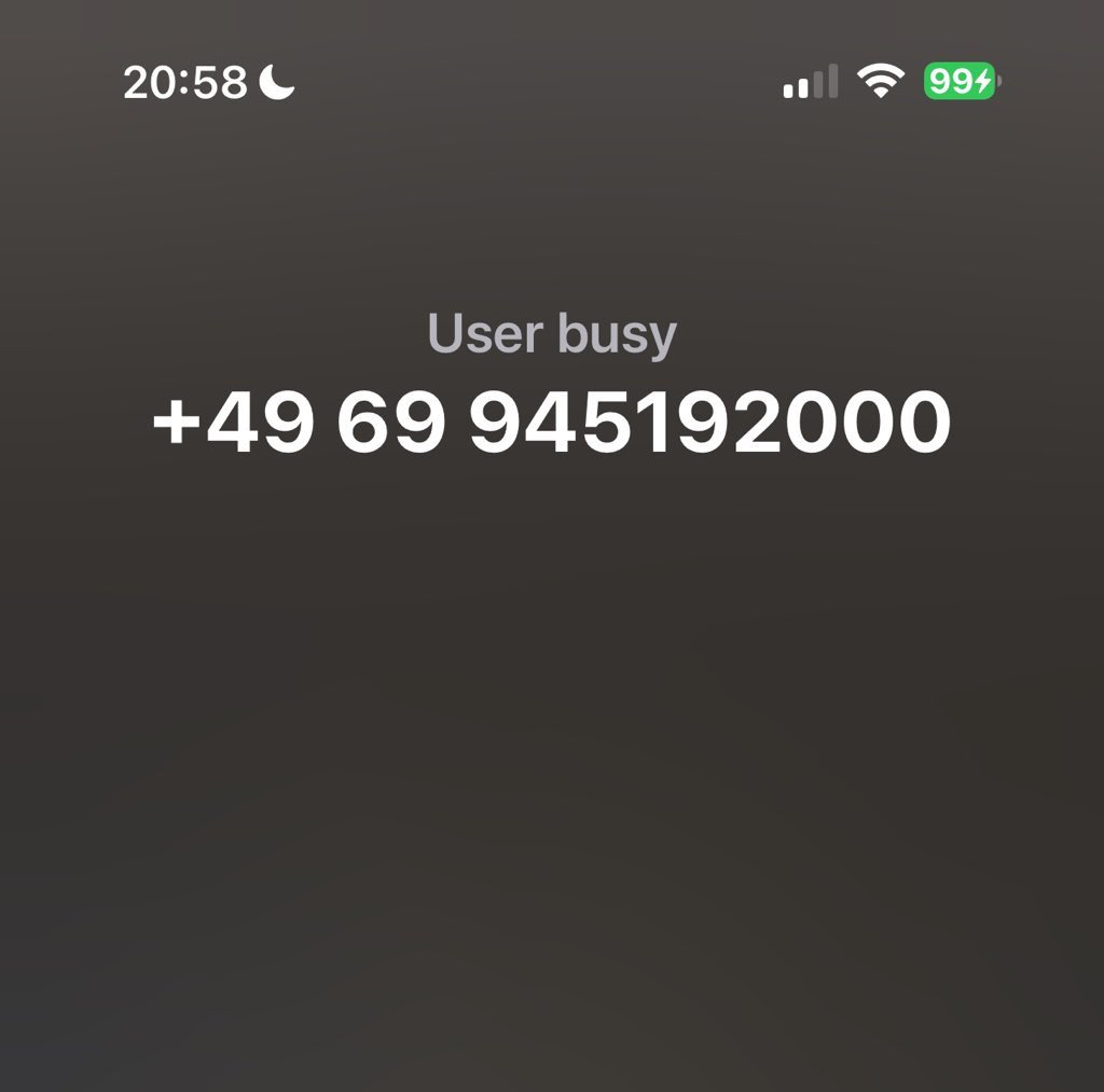 RobertMD1's tweet photo. @EmiratesSupport   Please tell me how I can contact you. I have tried calling many times, but the line is always busy.

Also, your chat shows “unprofessional, unable to connect,” so I can’t reach anyone there either. https://t.co/cUft5M0sI2