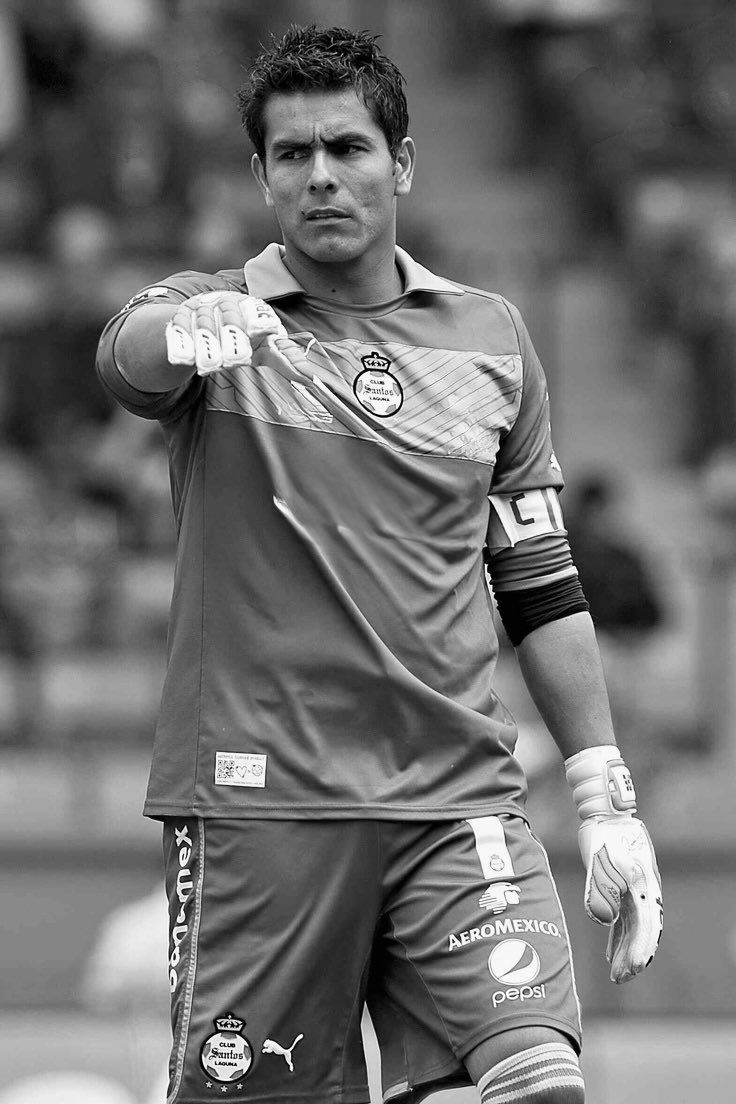 JerseySantosLag's tweet photo. Dinámica para hablar de algo distinto a los pésimos resultados 🙃🙃

¿Con qué jersey / color recuerdan más a Oswaldo Sánchez en Santos? ¿Cuál fue el mejor? 

¿Alguno de las finales? ¿El primero que usó? 

RT a todas las respuestas desde esta humilde cuenta https://t.co/7Ci2hB1INQ