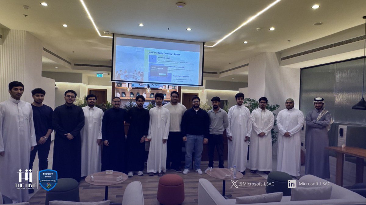 Microsoft_LSAC's tweet photo. كان عندنا لقاء مميز مع يزن ندى
Co-Founder of SLIC ✨

شاركنا فيه رحلته في تأسيس مشروعه، وتكلم عن التحديات والبدايات والدروس اللي صنعت فرق معاه. جلسة ملهمة ومليانة أفكار حلوة لكل شخص عنده شغف يبدأ.

شكرًا لكل اللي حضر ونشوفكم في فعالياتنا الجاية💙! https://t.co/QjHZWyN0iO