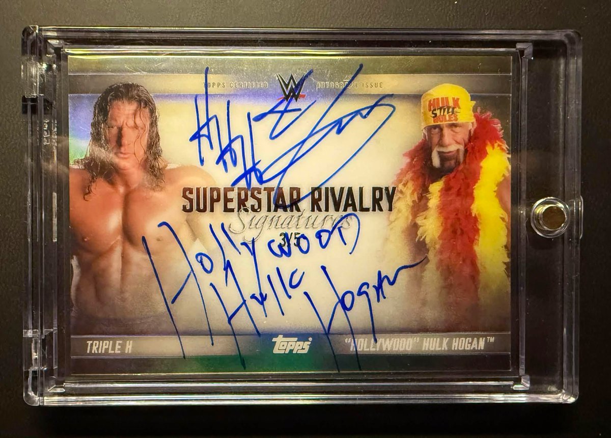 Topps's tweet photo. JUST PULLED: Incredible Triple H &amp; Hulk Hogan dual autograph out of Universe WWE… 🔥

(Frank Lorincz Jr. / FB) https://t.co/uQCIJSA5xm