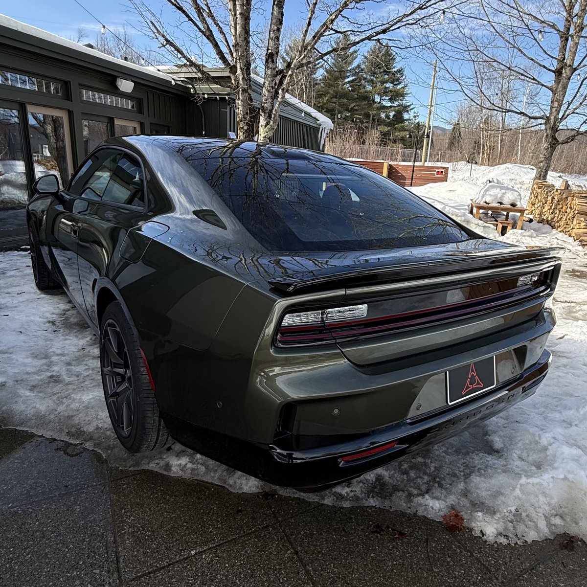 LXandBeyondNats's tweet image. ɢʀᴇᴇɴ ᴍᴀᴄʜɪɴᴇ. 🟢
ᴠᴇʀᴍᴏɴᴛ ꜱɴᴏᴡ. ❄️ 
ᴛᴡɪɴ-ᴛᴜʀʙᴏ ᴀᴛᴛɪᴛᴜᴅᴇ.

Now we find out if the 8th-generation Dodge Charger bites as hard as the cold.

Drive impressions drop March 9 — 10:00 AM EDT.

Follow LXBN. We’ll tell you where it stands.
@dodgeofficial #Dodge