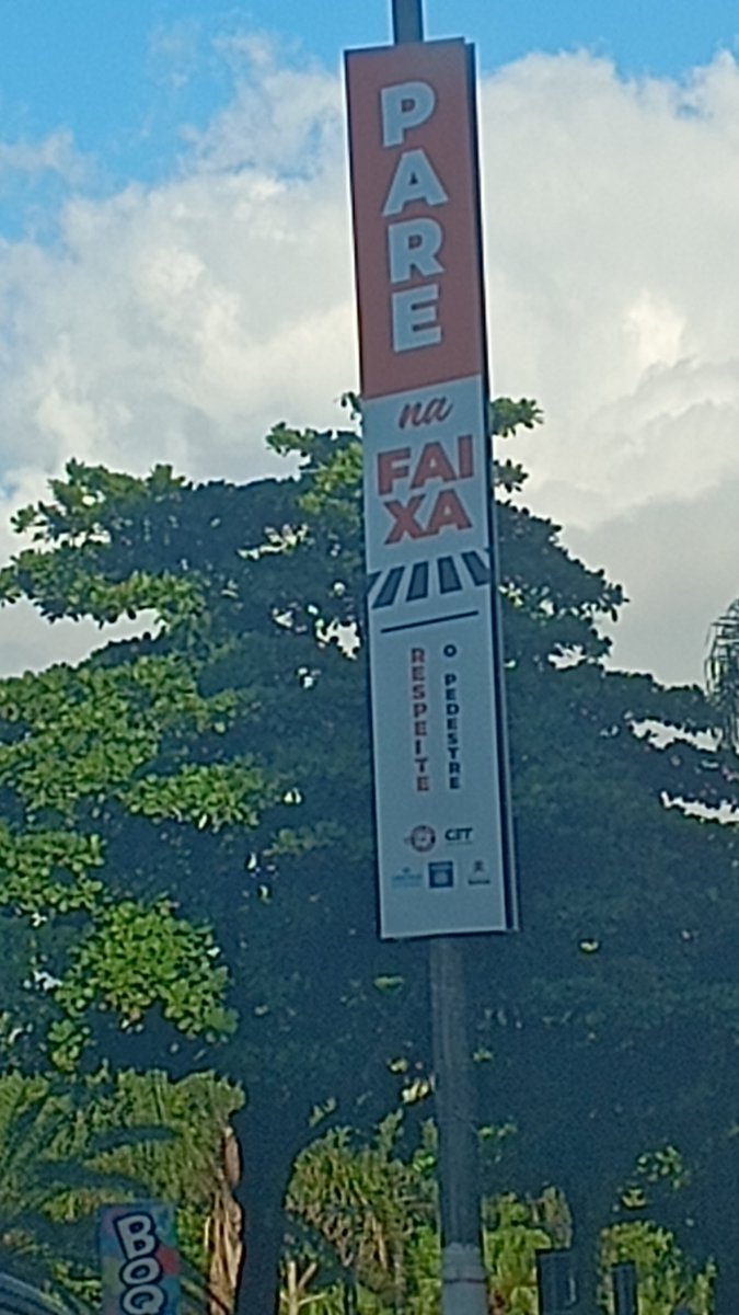 flclaro's tweet photo. @santos_agora mudou o CNT? Até ontem, parar na faixa produzia multa e pontos na CNH... https://t.co/pKjwNcWNDV