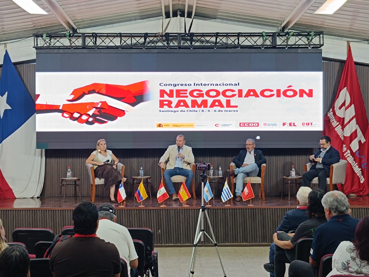 ANFDGAC's tweet photo. El presidente Nacional de la ANFDGAC, Javier Villarroel Rivas, y el presidente provincial de la ANFDGAC de Osorno, Alex Silva Diaz, se encuentran participando del Congreso Internacional sobre Negociación Ramal, organizado por la Central Unitaria de Trabajadores/as (CUT). https://t.co/tzJggeUKoY