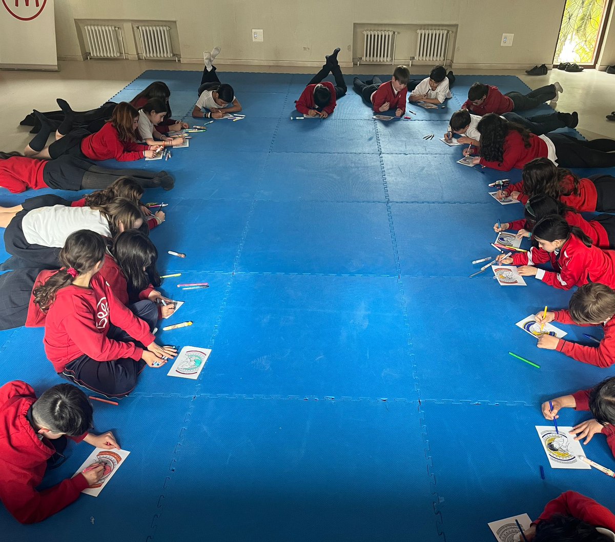 Colegio Virgen Milagrosa tweet media