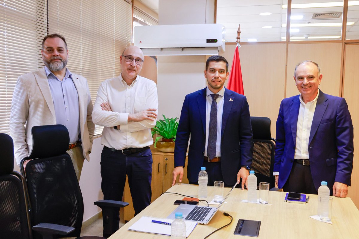 acostasamu's tweet image. #ElDato: #NovargiGroup, firma que cuenta con presencia en España, Dubái, India, Shanghái y Colombia invertirá US$ 445 millones en #PY 🇵🇾 en una planta de #FertilizantesVerde ubicada en Villeta. La inversión inicial será de US$ 220 millones y estará operativa en 2 años.