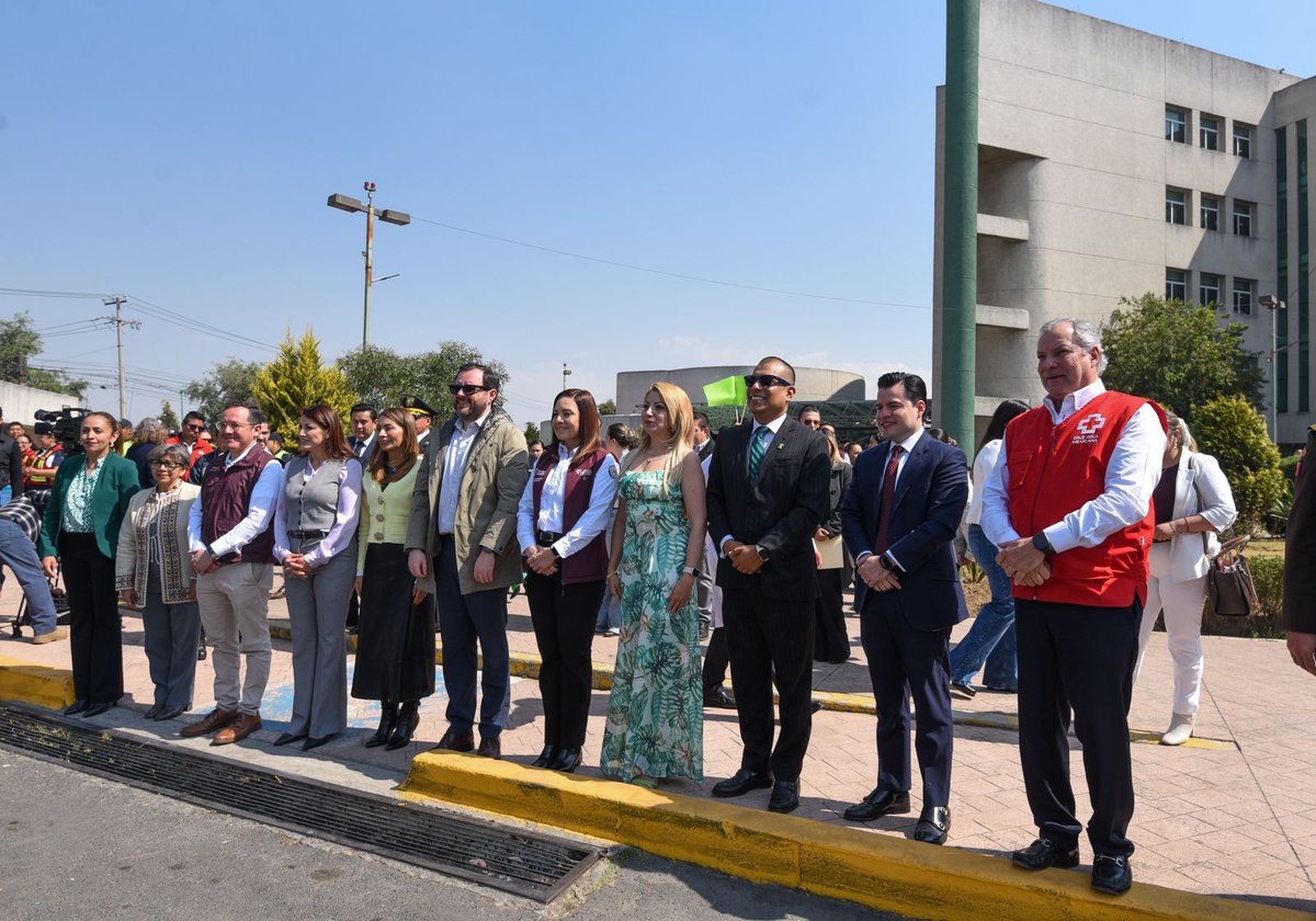 Con el banderazo de inicio de la Estrategia "Ola Verde", hoy se marca un hito en la salud del #Edoméx, y #LoHacemosJuntos. 

👇🏽
facebook.com/share/p/1CSHeL…