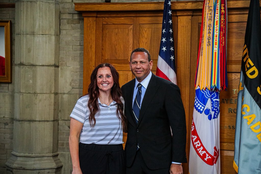 ArmyWP_Softball's tweet photo. We were honored to have baseball legend Alex Rodriguez as well as Minnesota Timberwolves CEO Matthew Caldwell join us on post for a Q&amp;A with the team‼️

#GoArmy https://t.co/Q37cha2CuE