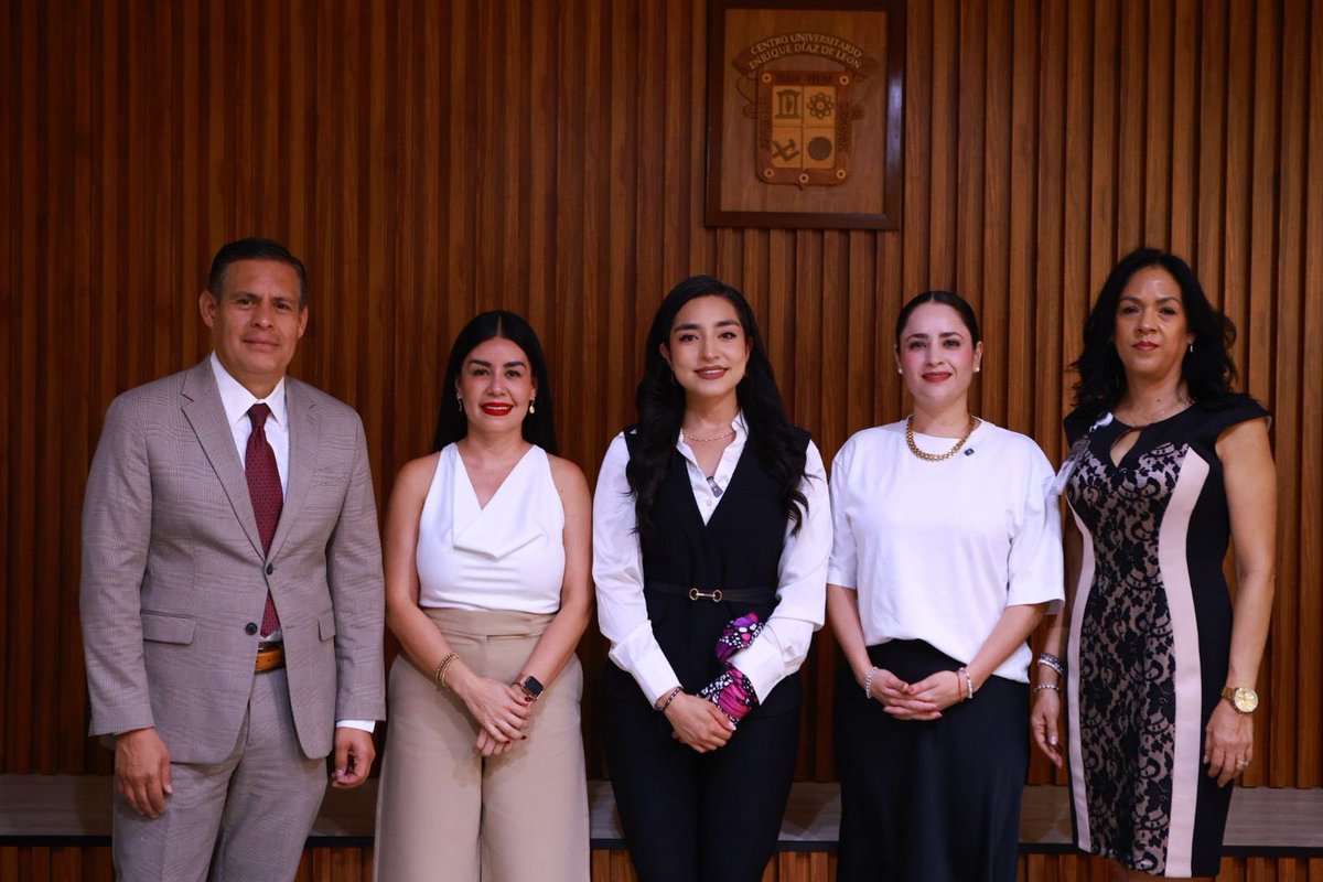 María Gómez Rueda tweet media