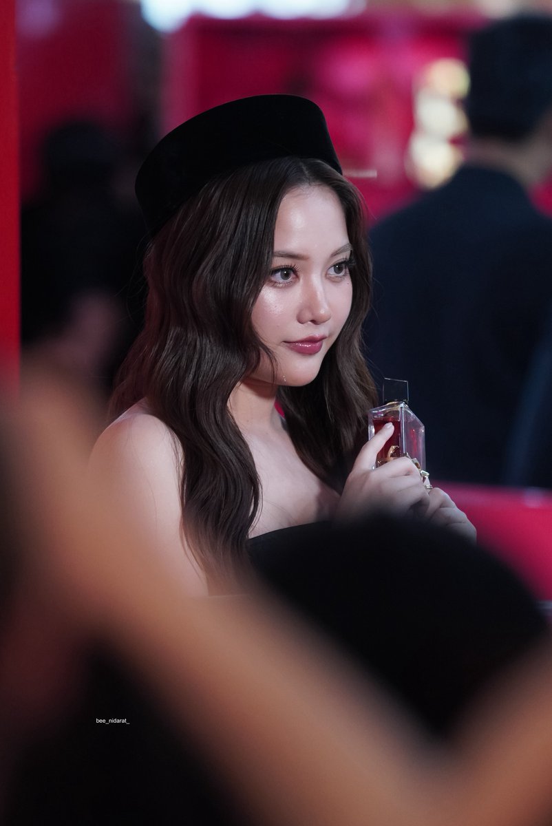 bee_nidarat_'s tweet photo. 😊😍

SAROCHA YSL LIBRE BERRY EVENT
#BERRYCRUSH #YSLBEAUTYTH
#srchafreen https://t.co/SeyjTjKDcG