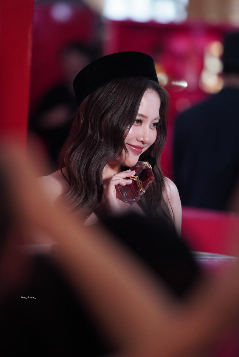 bee_nidarat_'s tweet photo. 😊😍

SAROCHA YSL LIBRE BERRY EVENT
#BERRYCRUSH #YSLBEAUTYTH
#srchafreen https://t.co/SeyjTjKDcG