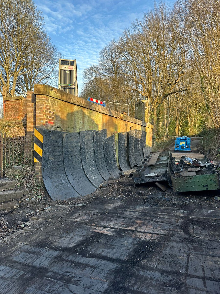 CommunityAd Ltd tweet media