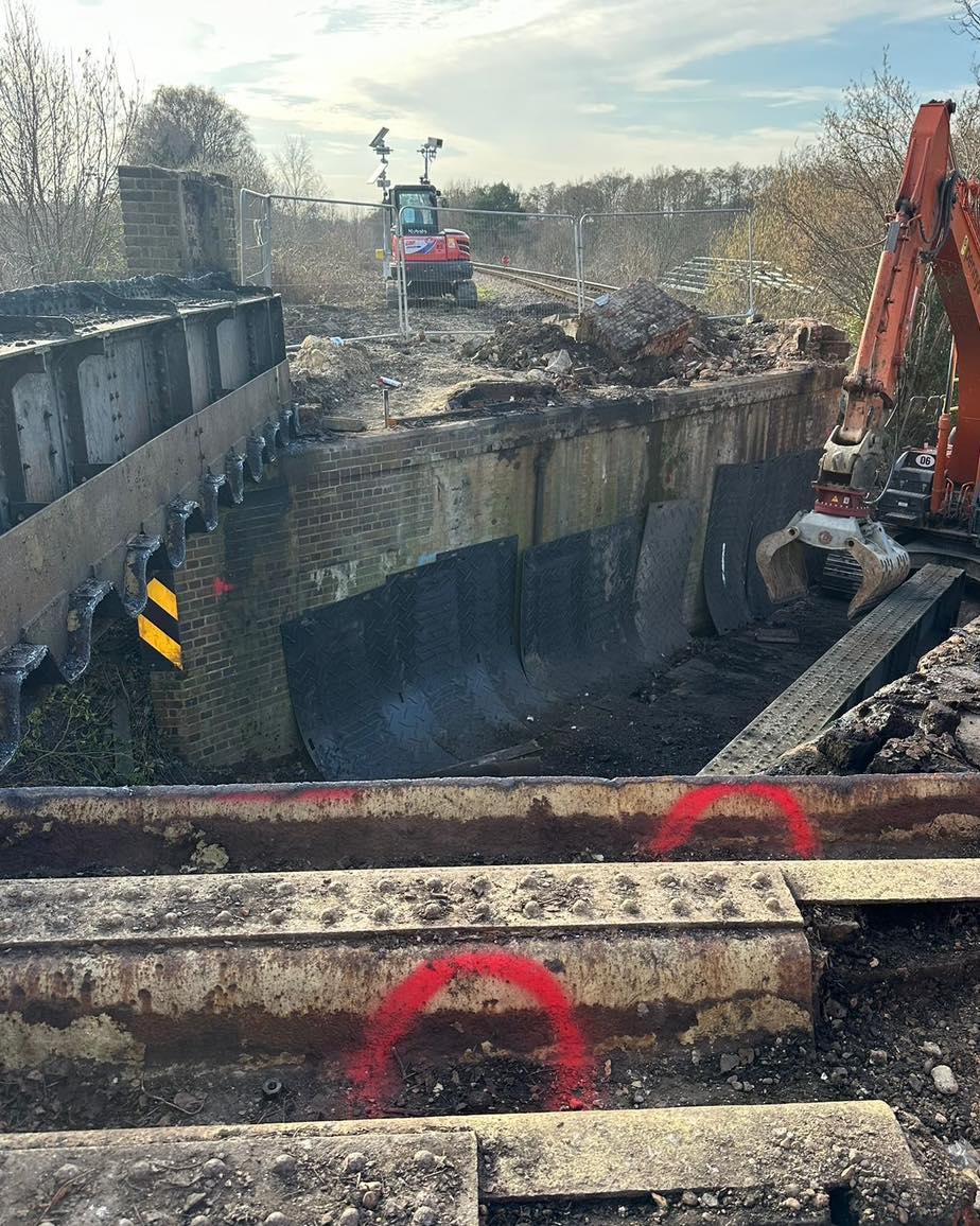 CommunityAd Ltd tweet media