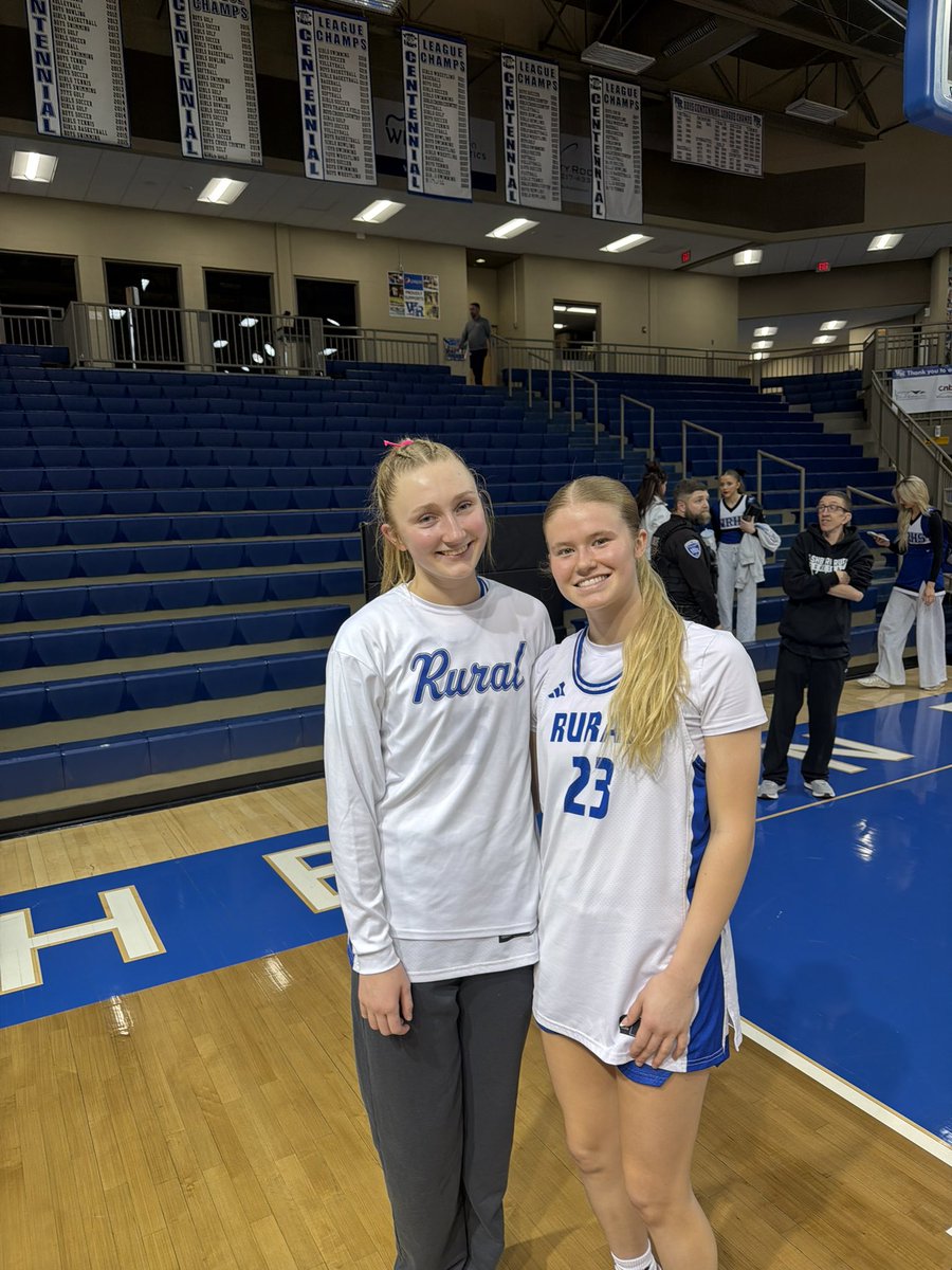 Brynn Anderson tweet media