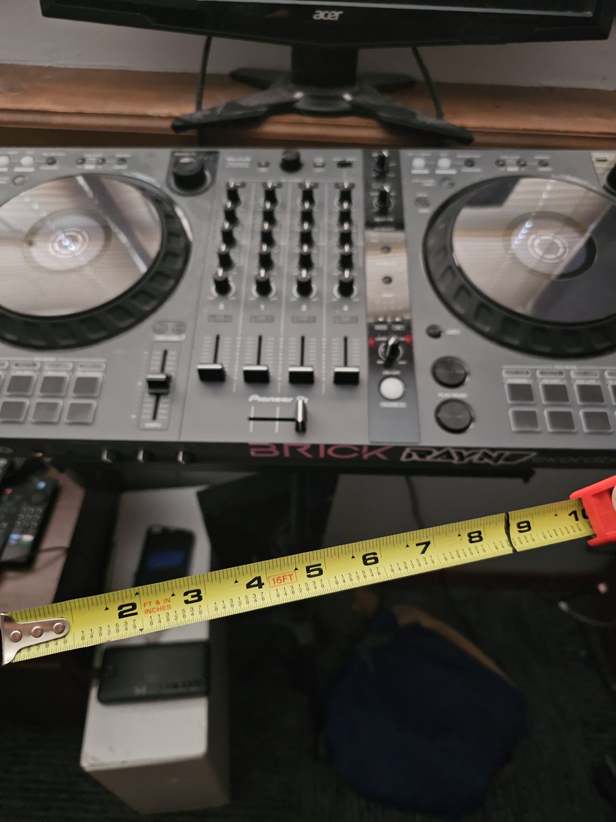 Brick, but bricked up. tweet media