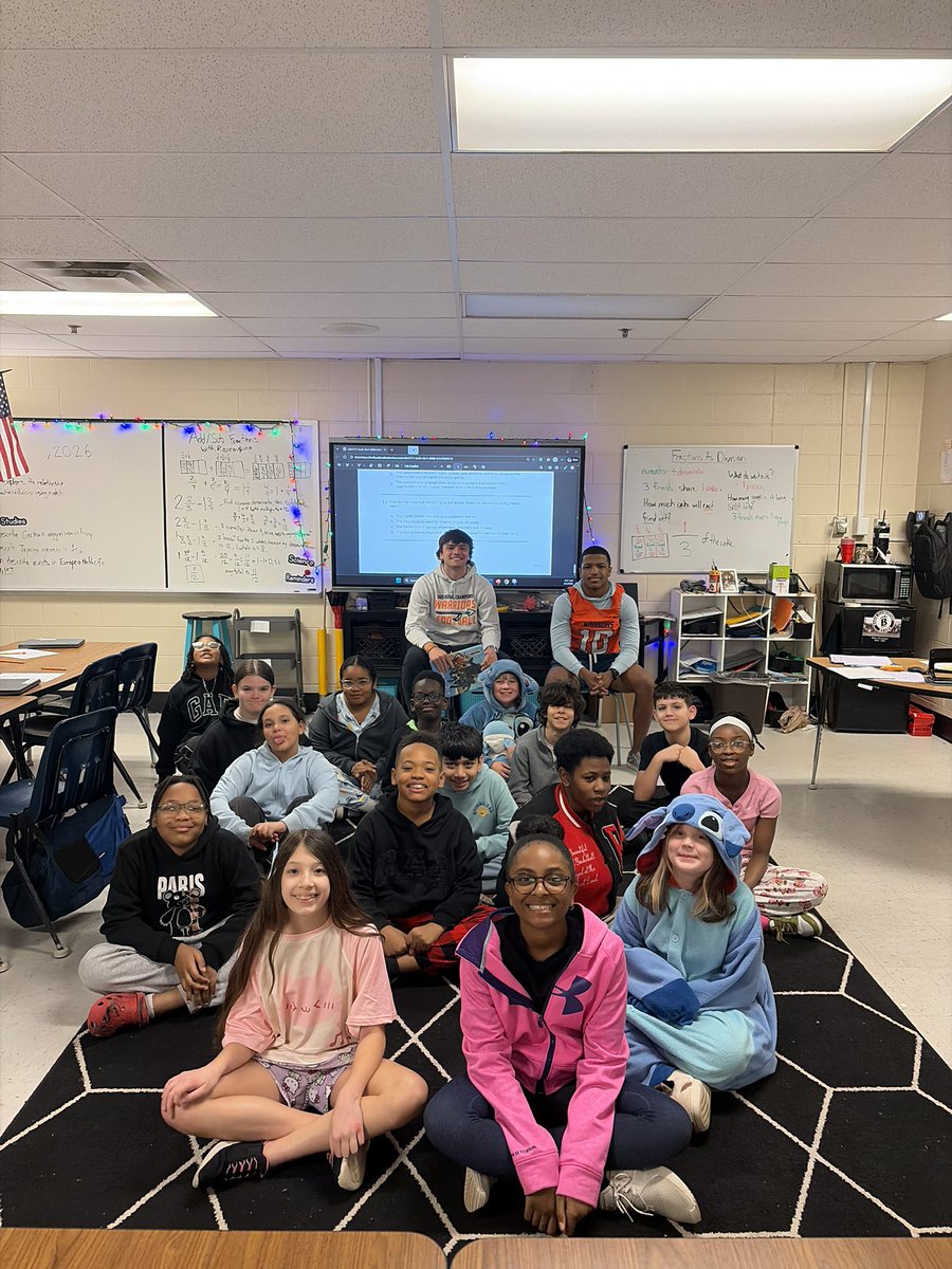 michaelh12_'s tweet photo. Thankful to be apart of Read Across Cobb! Enjoyed reading at Baker Elementary School and talking with the students. Blessed to beable to make a difference! https://t.co/qzyl0d5D6I