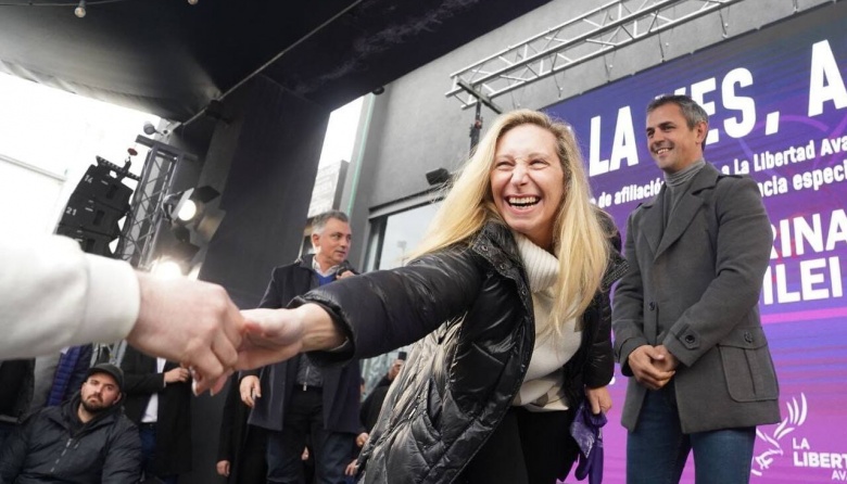 Liliana De Riz: Velocidad de los cambios y lentitud de la política nuevospapeles.com/nota/velocidad…