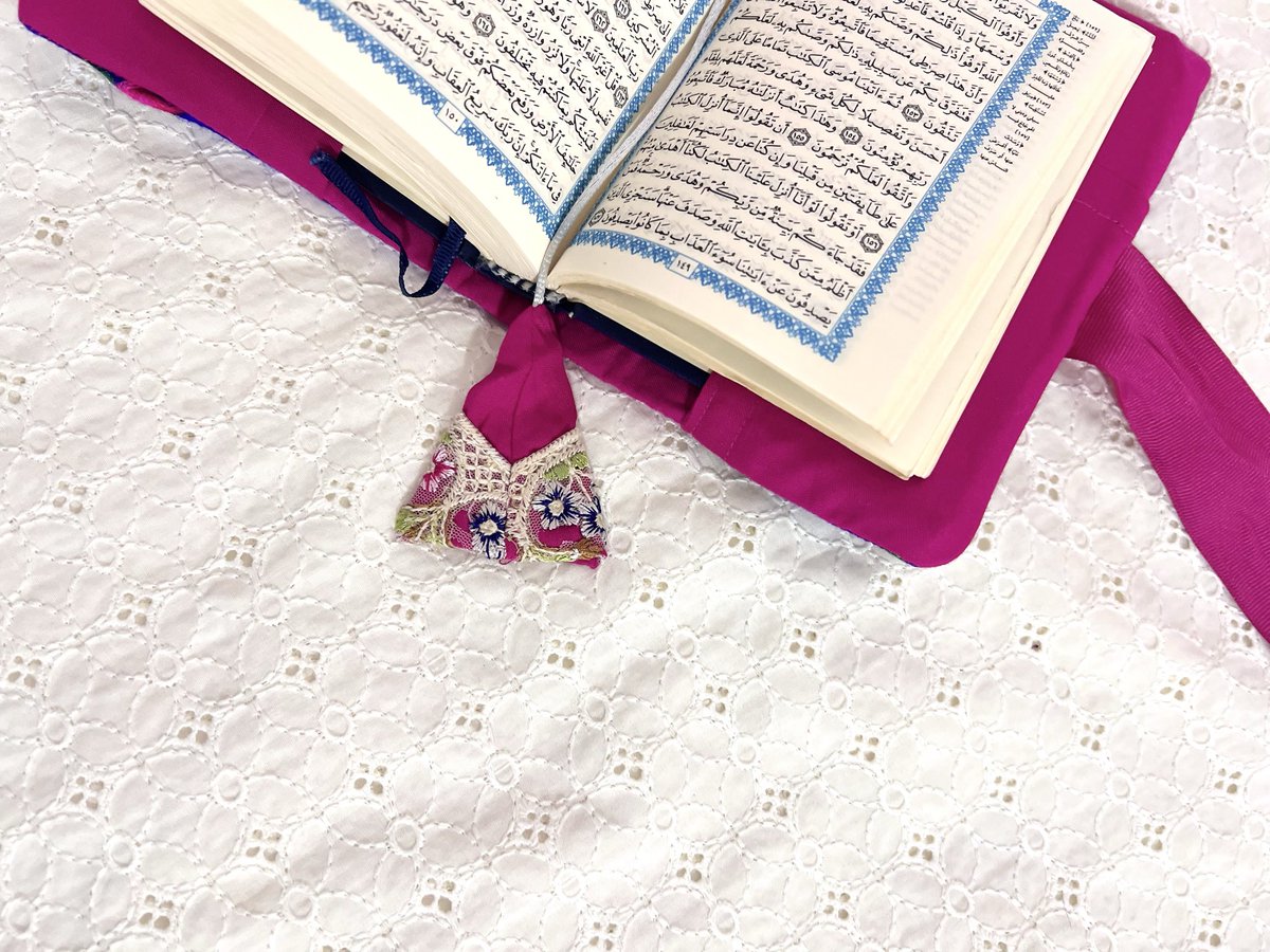 mno_honey's tweet photo. @noooriyah خياطة بيت مصحف🤲🏻🌙🩷💙

بيت مصحف للحفاظ على الكتاب من التلف ويجعله يدوم لمدة أطول مما يعطي منظر جمالي للقرآن👌🏼✨
- تطبيقي للدرس الرابع

#خياطة #صنع_يدوي
#صناعة_سعودية🇸🇦🇸🇦
#Sewing #Hand_made https://t.co/G2oQfWZJxv