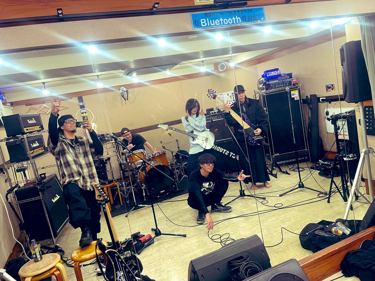 本日はこの日出演するギルガメッシュコピバン「kijigamesh」のスタジオ