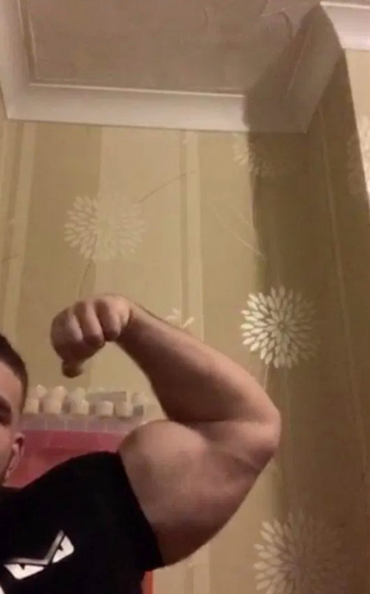 I also miss my military-style buzzed hair 😔 (The wallpaper was ugly asf)