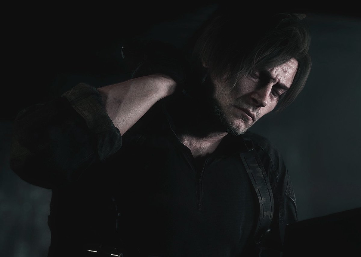 belmontscrse's tweet photo. the bigger the leon kennedy, the better https://t.co/I1qVeg2hsu