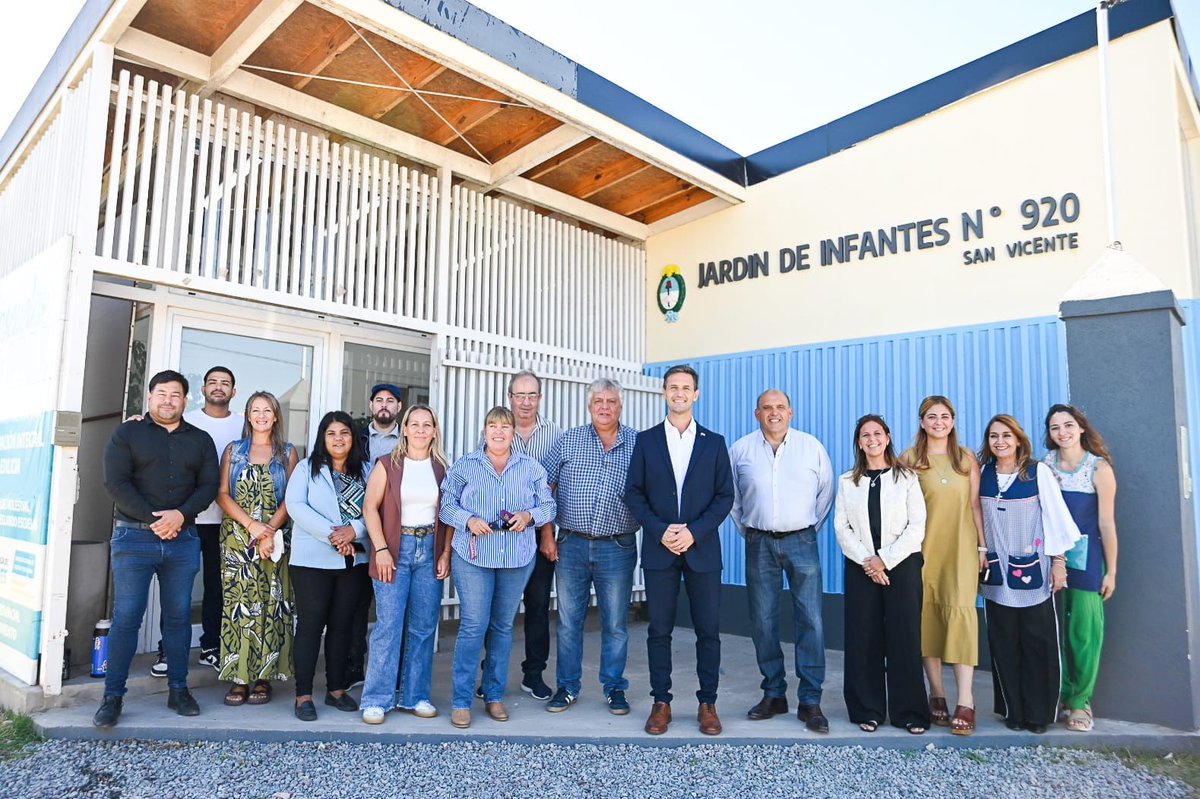 sintoniasursv's tweet photo. REVOLUCIÓN EDUCATIVA | San Vicente sigue creciendo en infraestructura - Sintonía Sur https://t.co/mICDVcHZmY https://t.co/jlYCpFS492