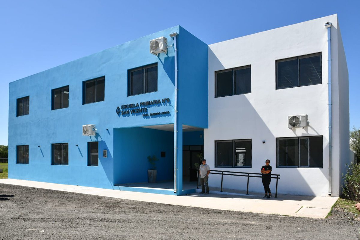 sintoniasursv's tweet photo. REVOLUCIÓN EDUCATIVA | San Vicente sigue creciendo en infraestructura - Sintonía Sur https://t.co/mICDVcHZmY https://t.co/jlYCpFS492