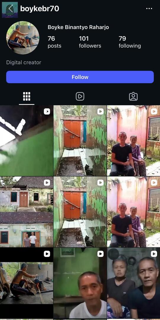 Barusan vid bapak ini lewat di explore aku. Setelah aku stalk ternyata ini bapak &amp; ibunya tinggal di rumah yang atapnya udah gaadaa 😭😭 siapapun yg dekett alamat blio tolong cekin plsss 💚