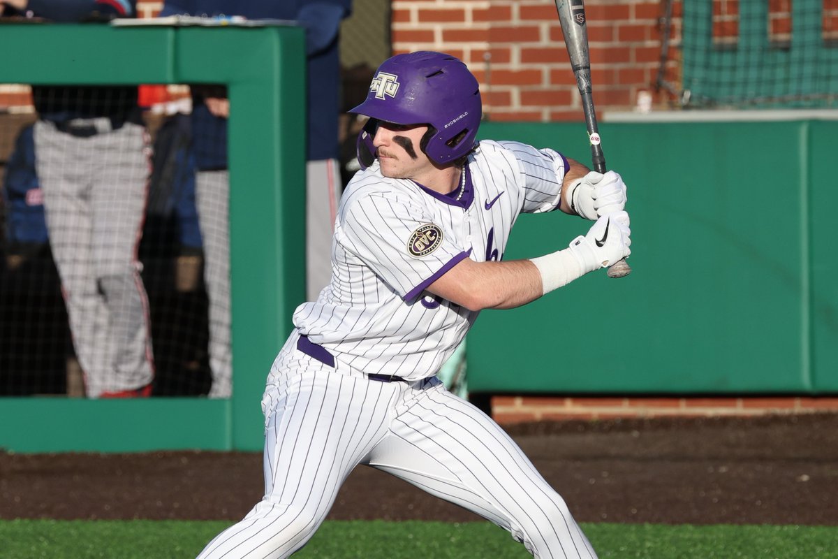 Owen Lee Named to Brooks Wallace Player of the Year Award Watch List 

🗞️: tinyurl.com/38tt2vfc

#WingsUp