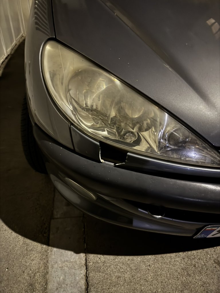 ﮼میم‌تِ tweet media